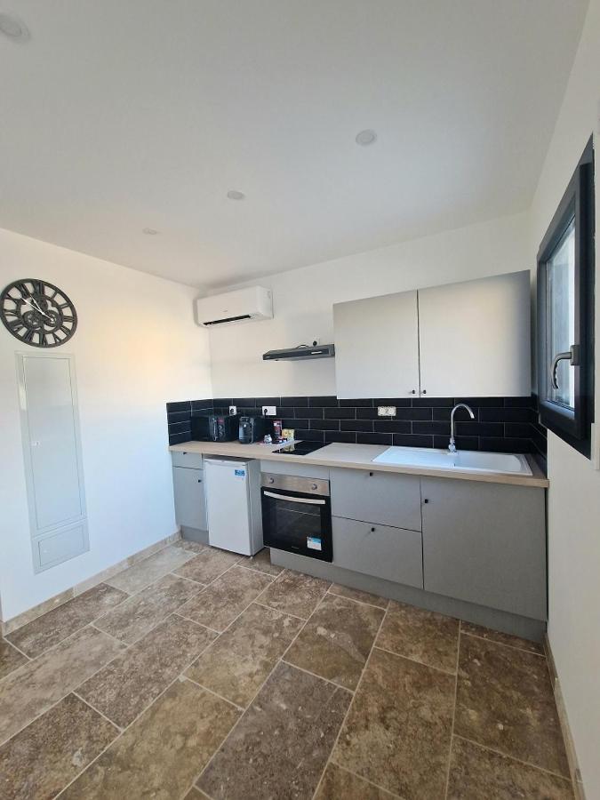 Plages Et Terres Apartment Bessan ภายนอก รูปภาพ
