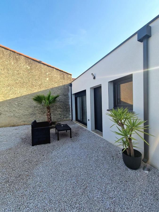 Plages Et Terres Apartment Bessan ภายนอก รูปภาพ